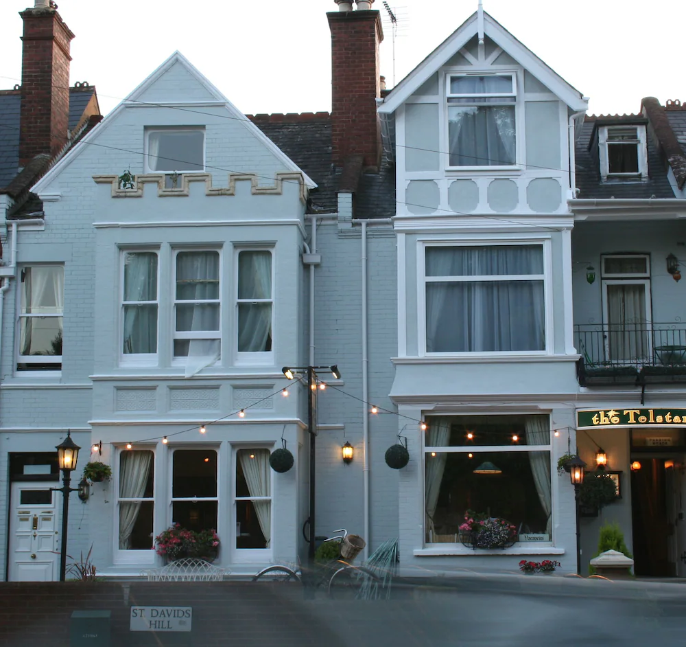 Telstar Hotel Hotels in Exeter – GayOut Guide