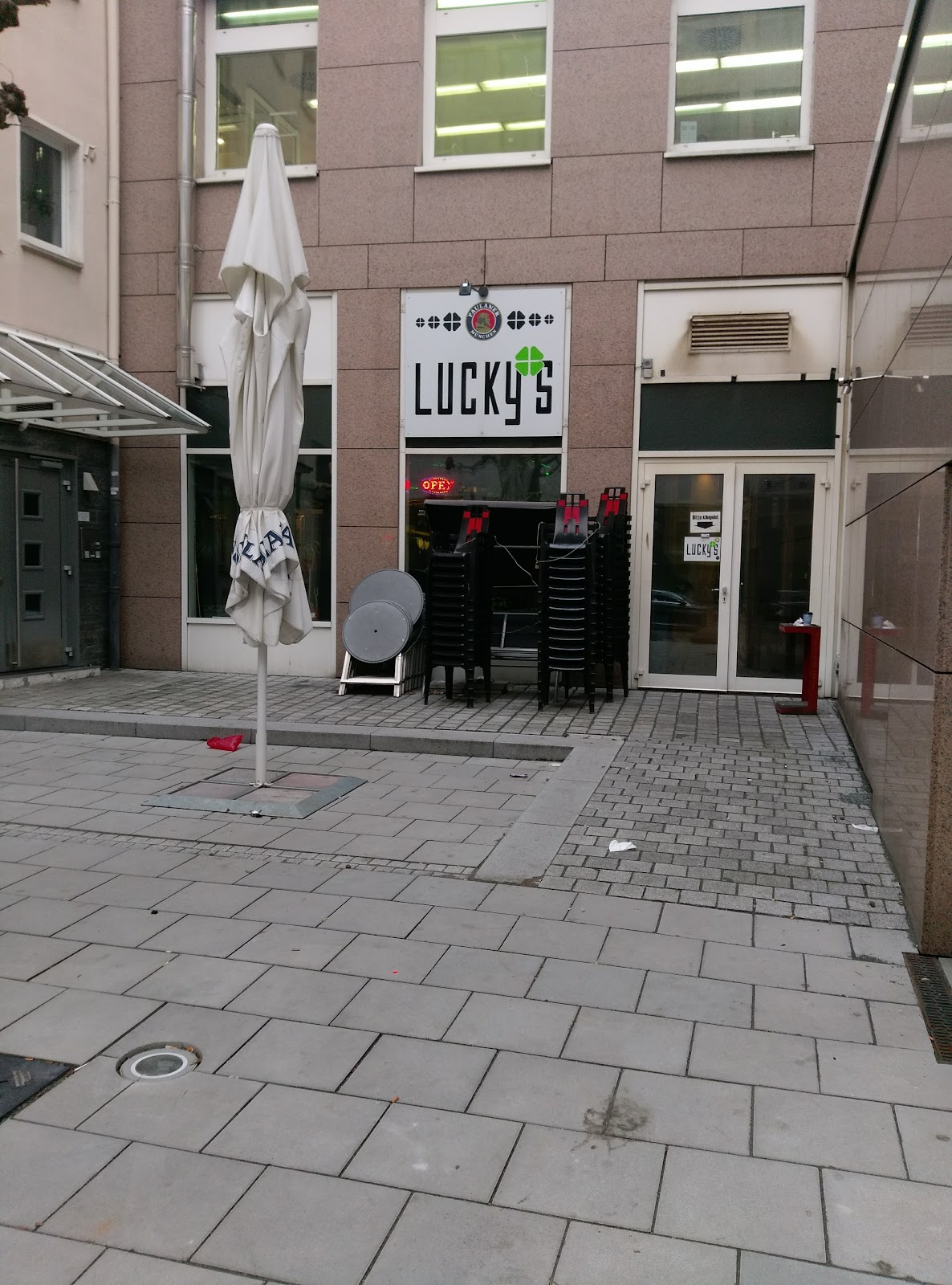 Lucky’s Bars & Clubs – GayOut Guide