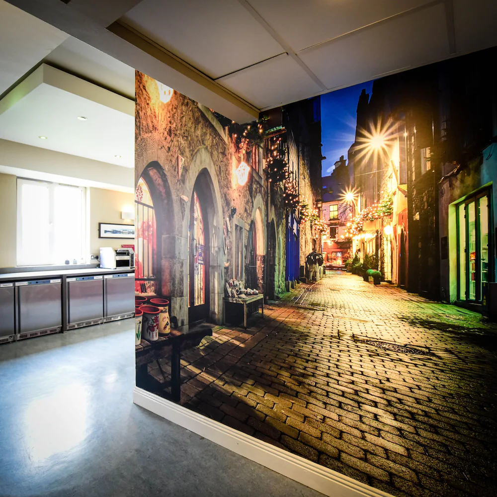 Kinlay Hostel Hotels in Galway – GayOut Guide
