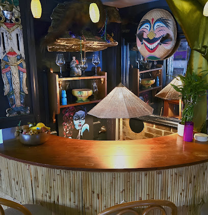 Easy Street Lounge Bars & Clubs in Gardiner – GayOut Guide