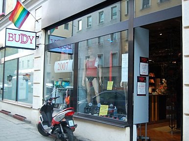 GLAAD LGBTQ+ Organizations in Los Angeles – GayOut Guide