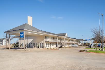 Rodeway Inn Garland - Harbor Point Hotels in Garland – GayOut Guide