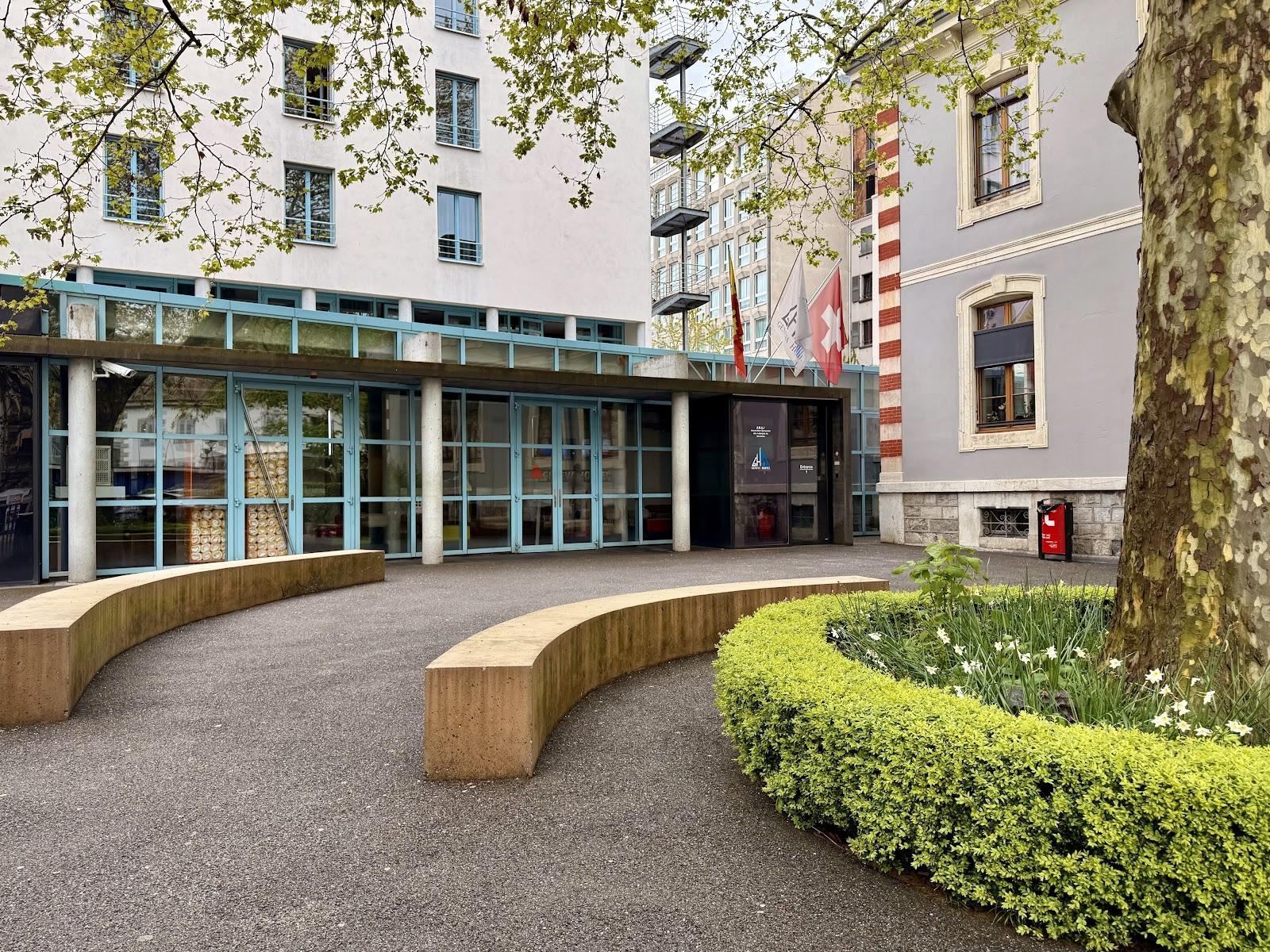 Geneva Hostel Hotels – GayOut Guide
