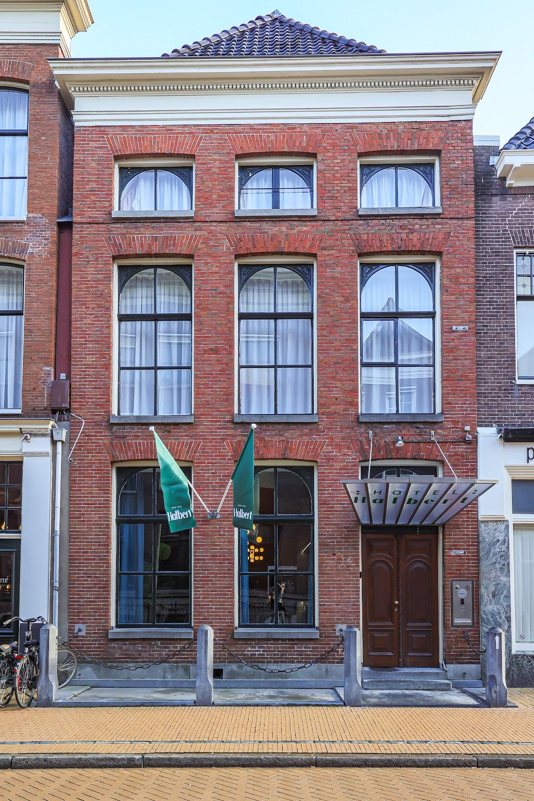 Hotel Halbert Hotels – GayOut Guide