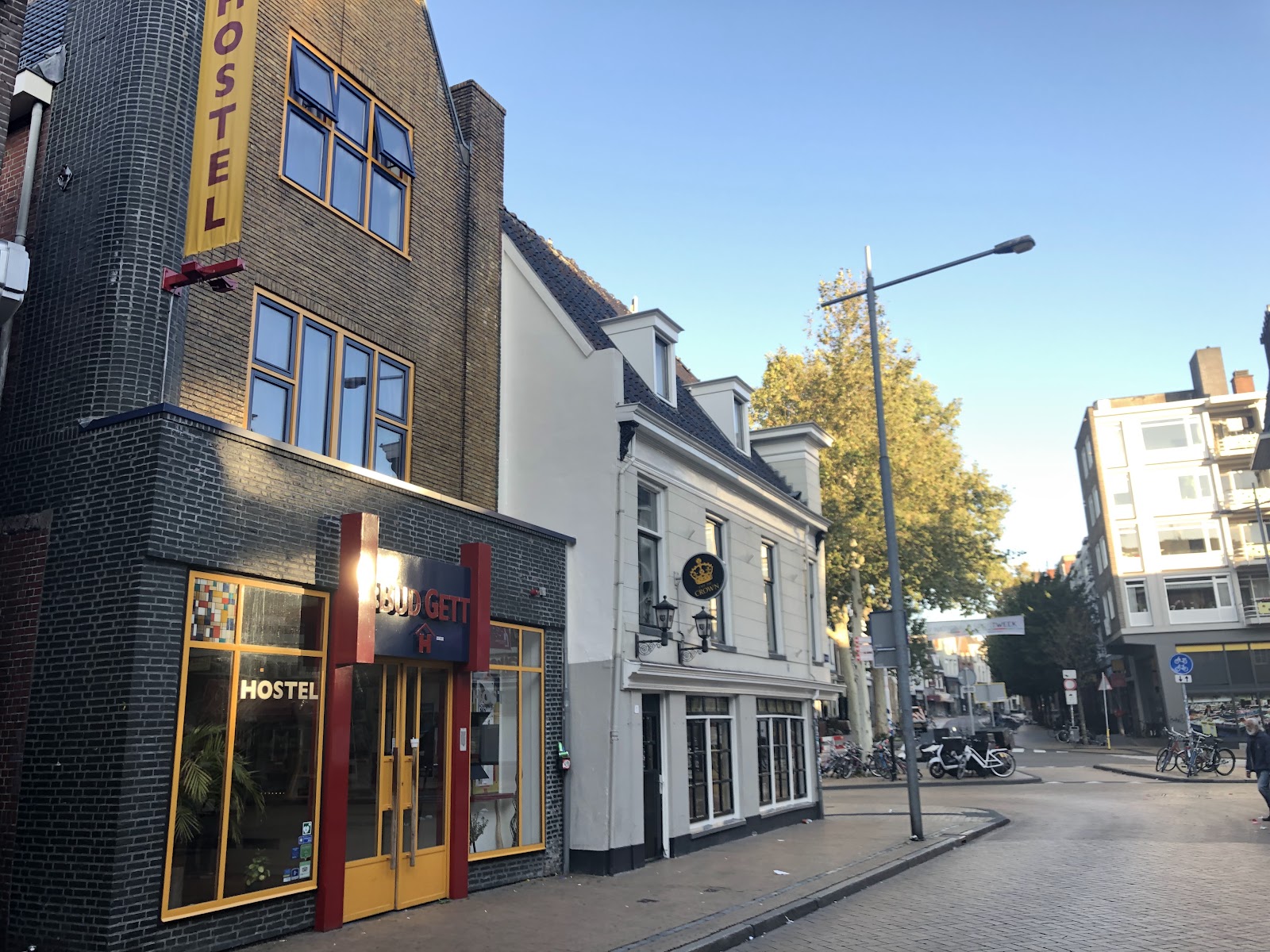 Bud Gett Hostels Hotels – GayOut Guide