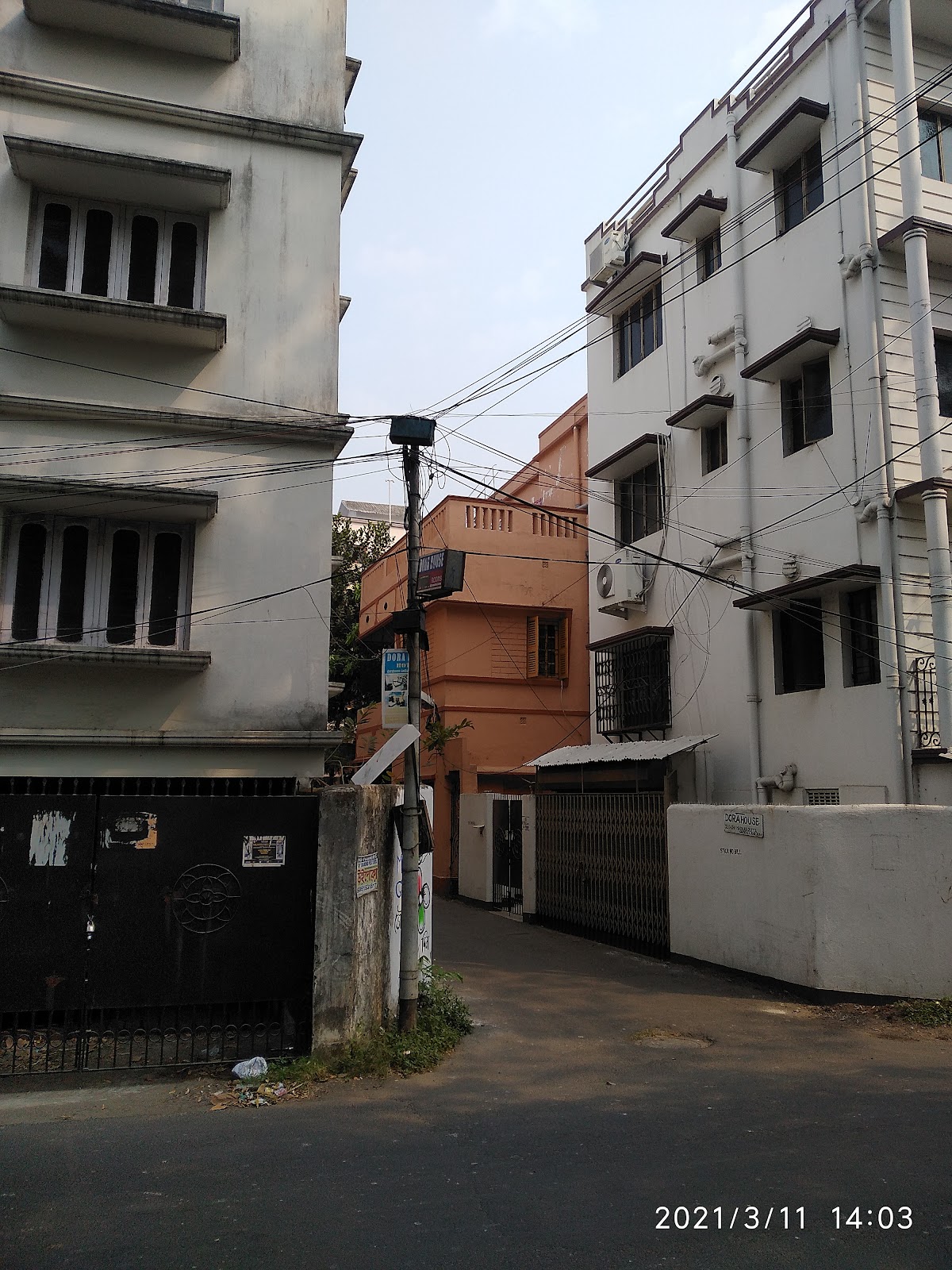 Dora House Hotel Kolkata Hotels – GayOut Guide