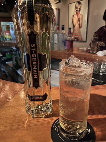 BAR LOOK ME 京都 Bars & Clubs in Kyoto – GayOut Guide