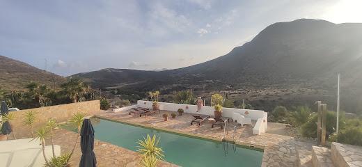 En la Majada Redonda Hotels in La Mesa Roldán – GayOut Guide