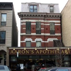 Hombres Lounge Bars & Clubs in New York – GayOut Guide