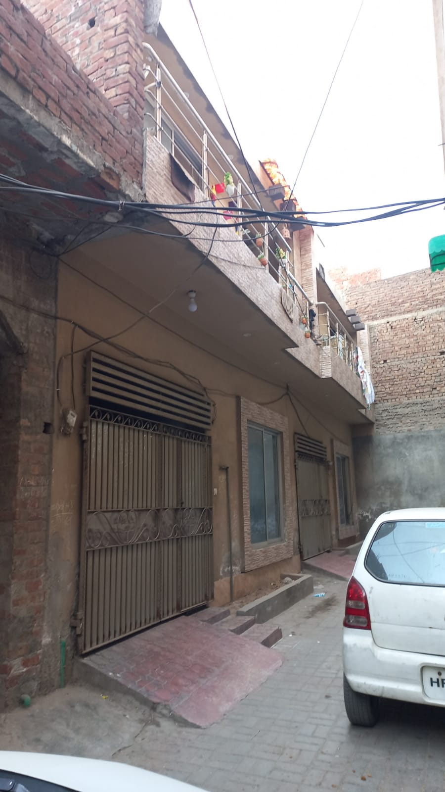 Mubashar house Bars & Clubs – GayOut Guide