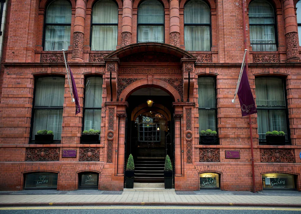 Quebecs Hotel Hotels in Leeds – GayOut Guide