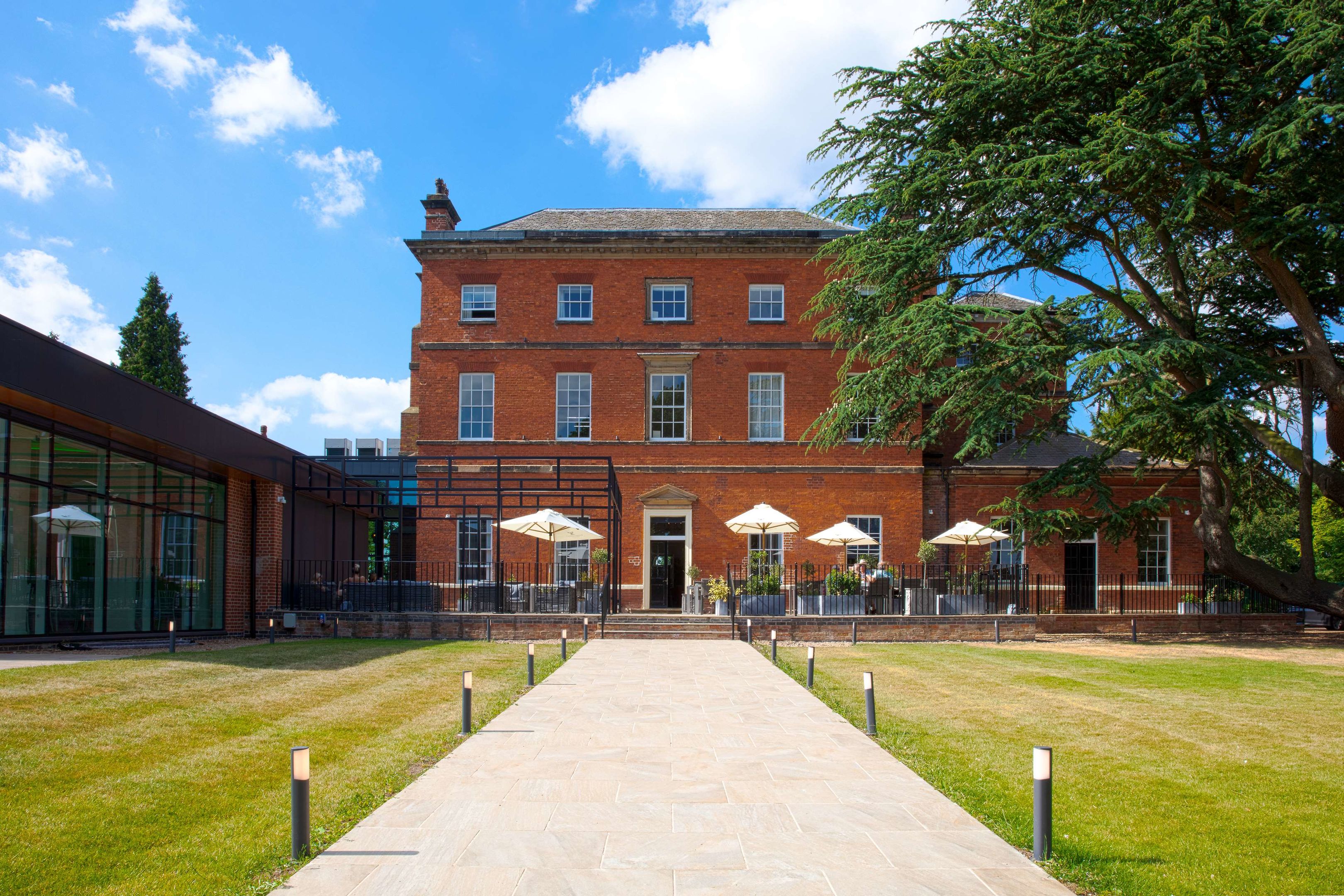 Winstanley House Hotels in Leicester – GayOut Guide