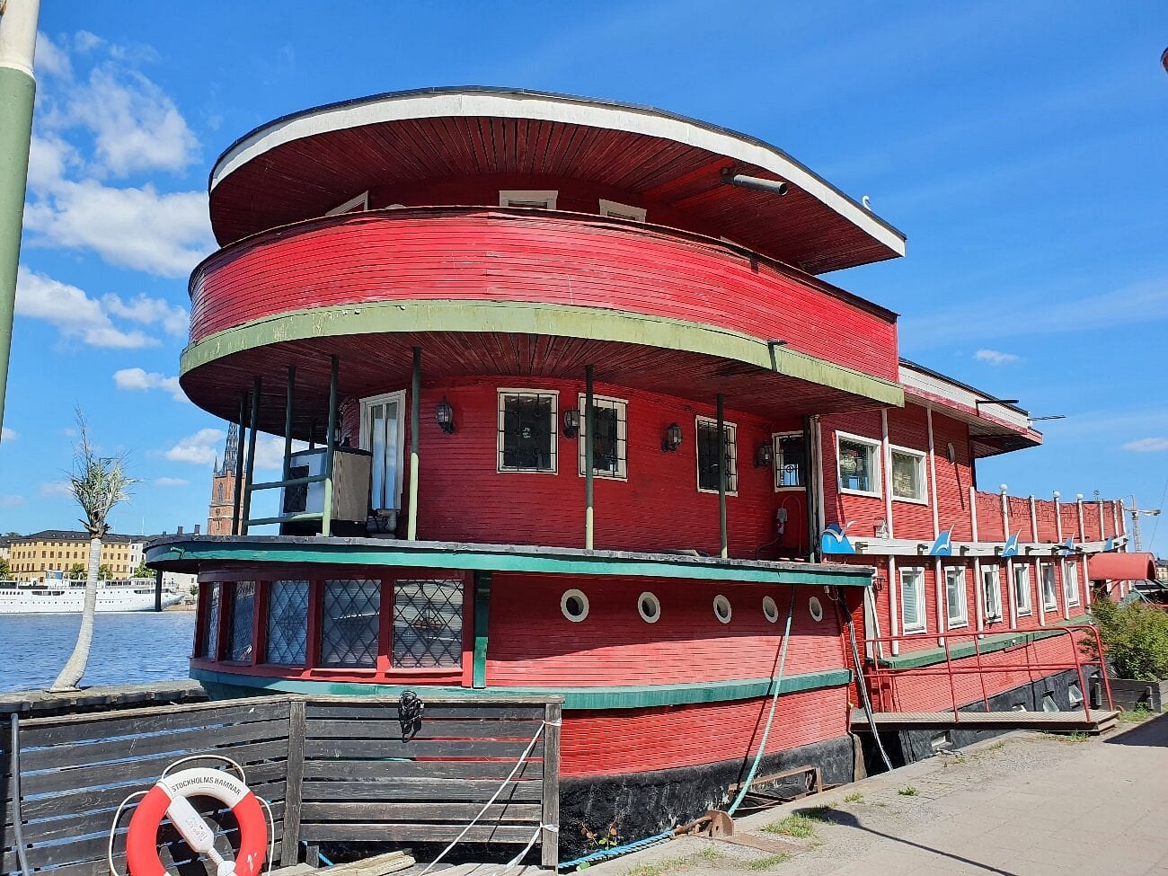 Den Röda Båten Hotels in Lidingö – GayOut Guide