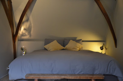 De vrome vos Hotels in Lier – GayOut Guide