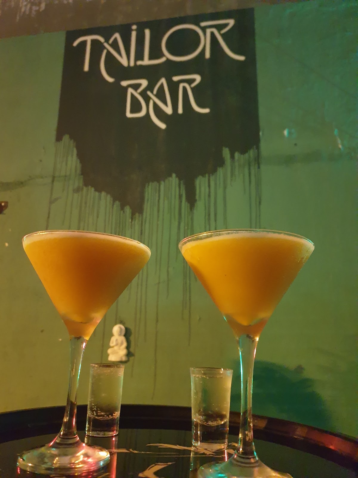 Tailor Bar Luanda Bars & Clubs – GayOut Guide