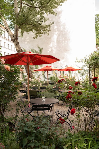 Clärchens Ballhaus Restaurants in Berlin – GayOut Guide