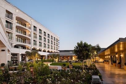 The Global Ambassador Hotels in Paradise Valley – GayOut Guide
