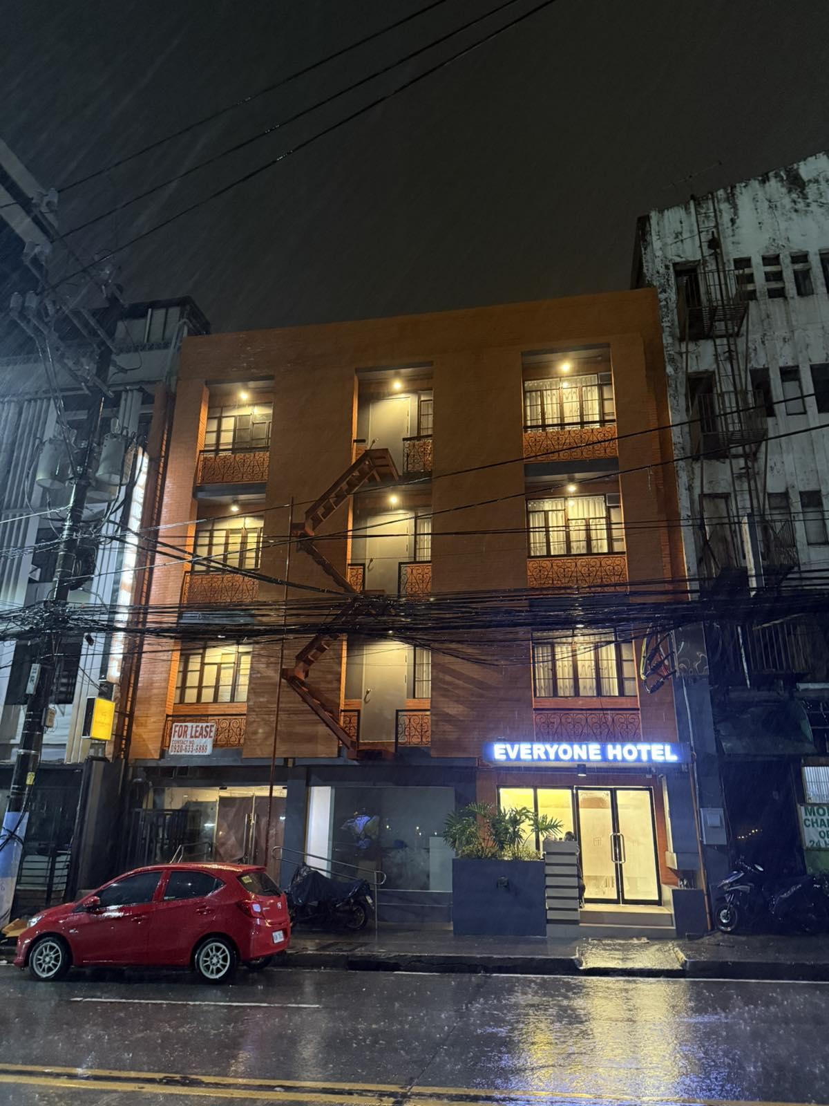 Everyone Hotel Hotels – GayOut Guide