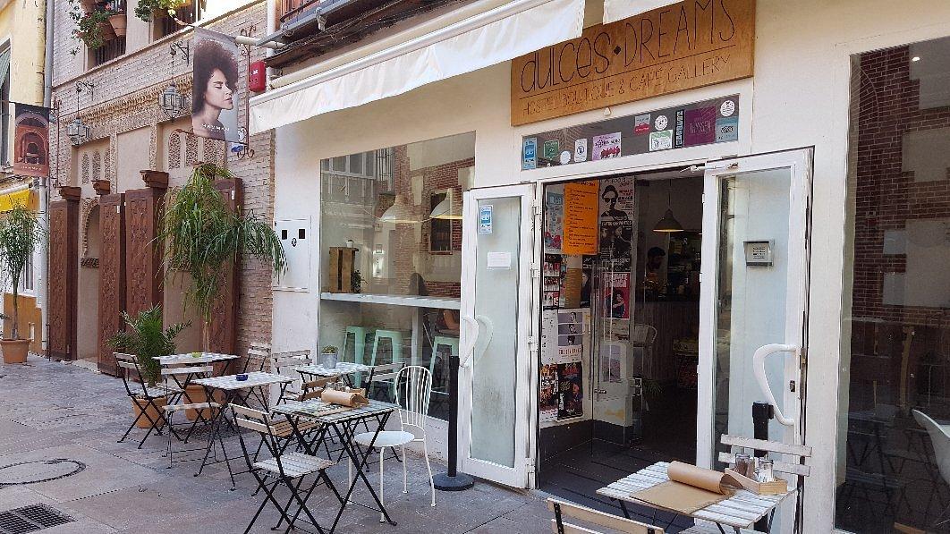 Dulces Dreams Boutique Hostel & Café Gallery Hotels in Málaga – GayOut Guide
