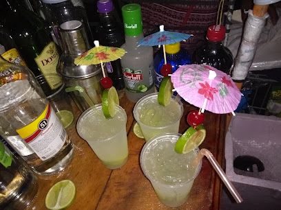 Banca da Thata Caipirinha_Drinks_Cigarros Bars & Clubs in Manaus – GayOut Guide