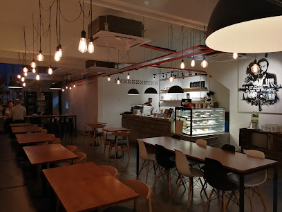 Tujoh Gay-Friendly Bars & Clubs in Penang – GayOut Guide