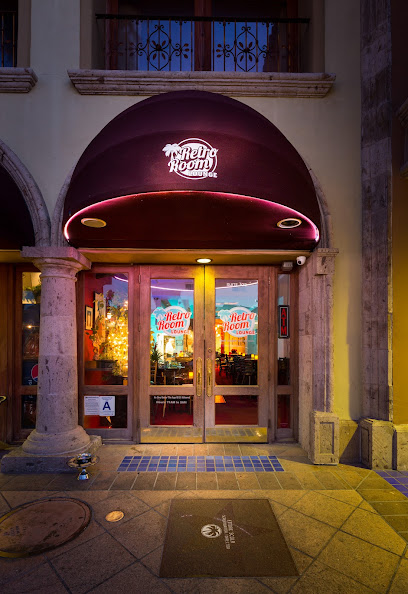 RetroRoom Lounge Bars & Clubs in Palm Springs – GayOut Guide