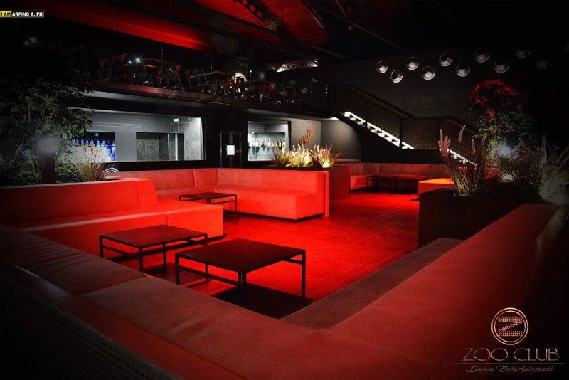 Catch Thirty Five Restaurants in Chicago – GayOut Guide
