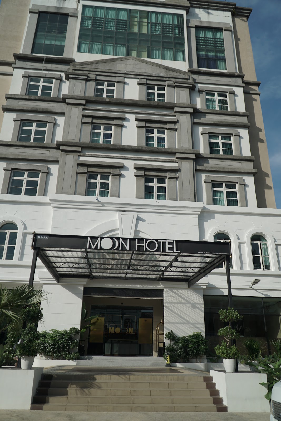 Moon Hotel Penang Hotels – GayOut Guide