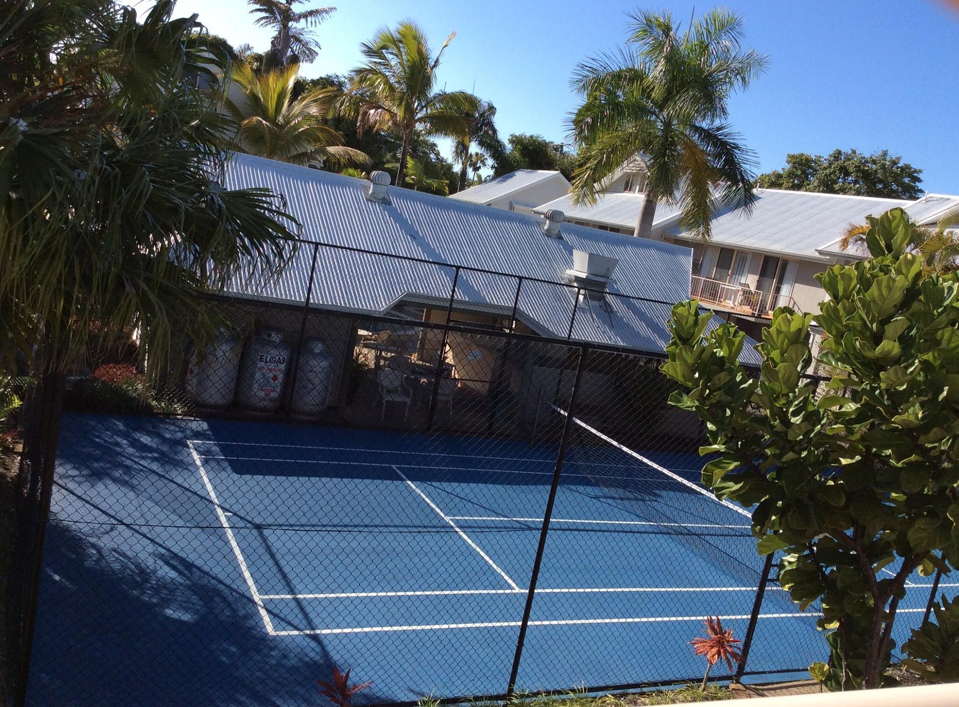 Pelican Beach Resort Noosa Hotels in Peregian Beach – GayOut Guide