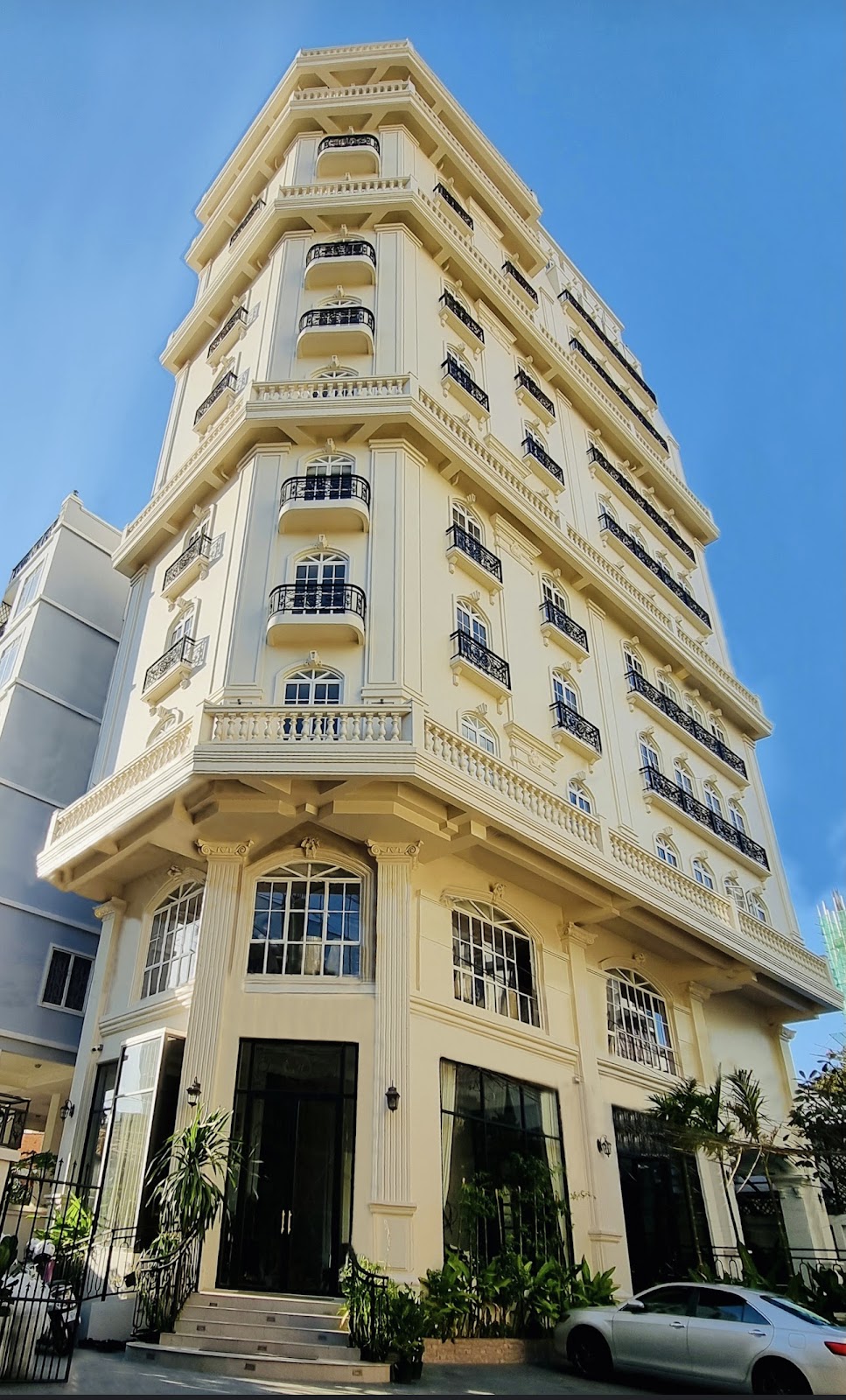 Mettavary Hotel Hotels – GayOut Guide
