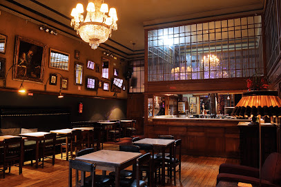 Cafe Lusitano Bars & Clubs in Porto – GayOut Guide
