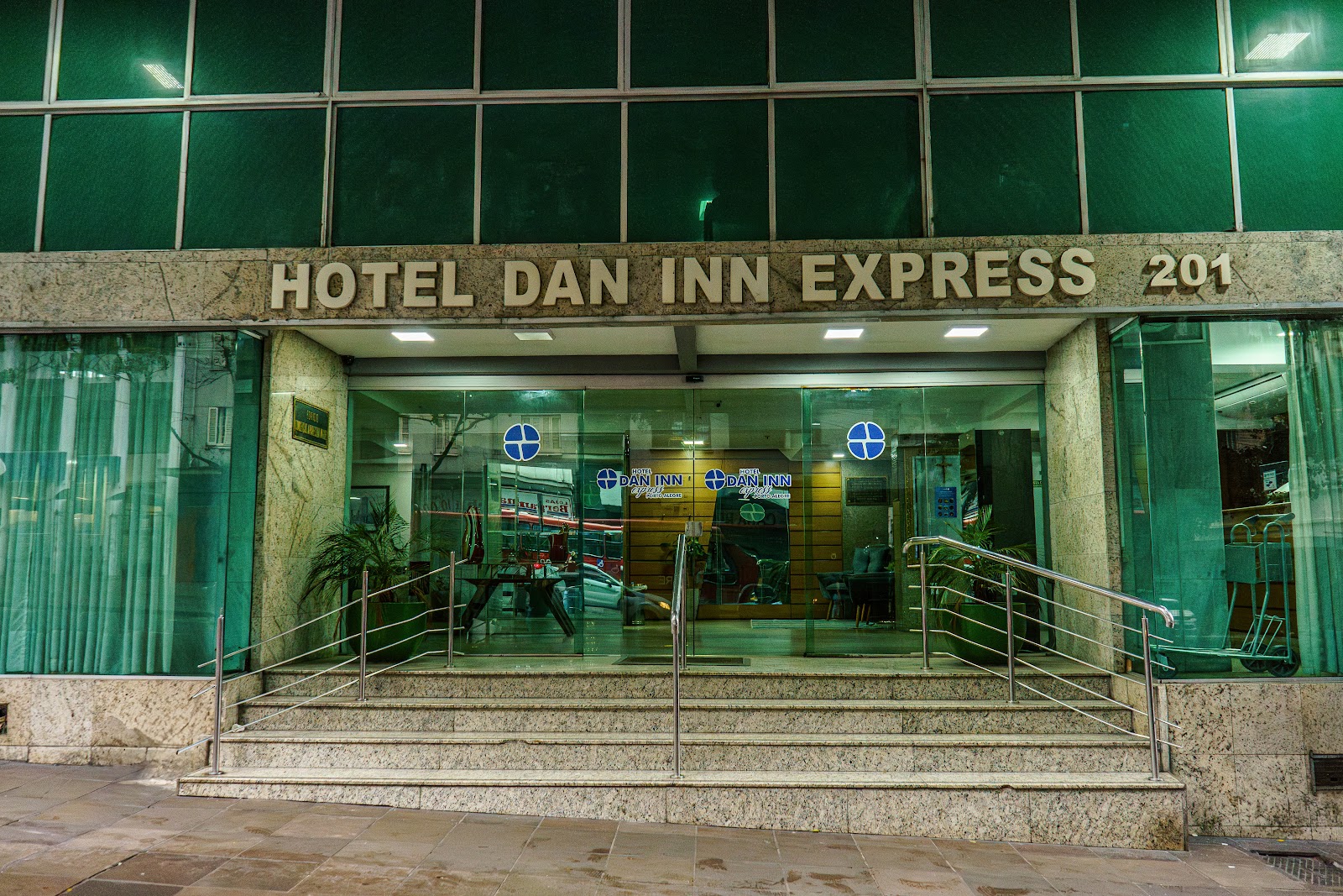 Hotel Dan Inn Express Porto Alegre By Nacional Inn Hotels – GayOut Guide