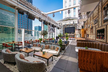 The WIT A Doubletree Hotel Hotels in Chicago – GayOut Guide