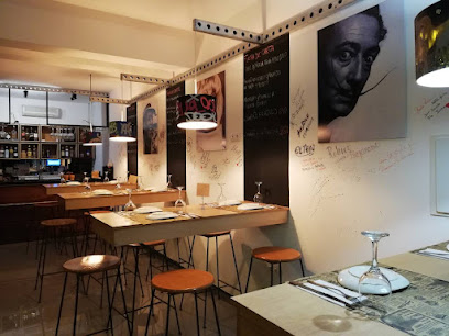 Bar Secreto Iberico Bars & Clubs in Praia – GayOut Guide