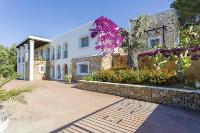 Villa Savines Hotels in Puig d'en Valls – GayOut Guide
