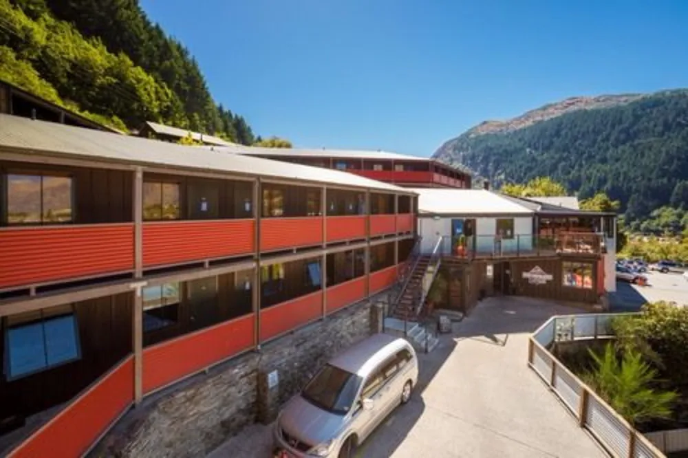 Reavers Lodge Hotels in Queenstown – GayOut Guide
