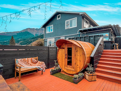 Black Sheep Backpackers Hotels in Queenstown – GayOut Guide