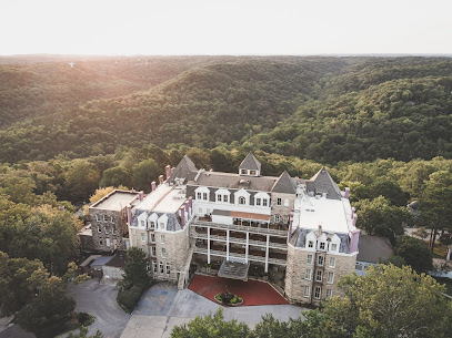 Crescent Hotel Hotels in Reading – GayOut Guide