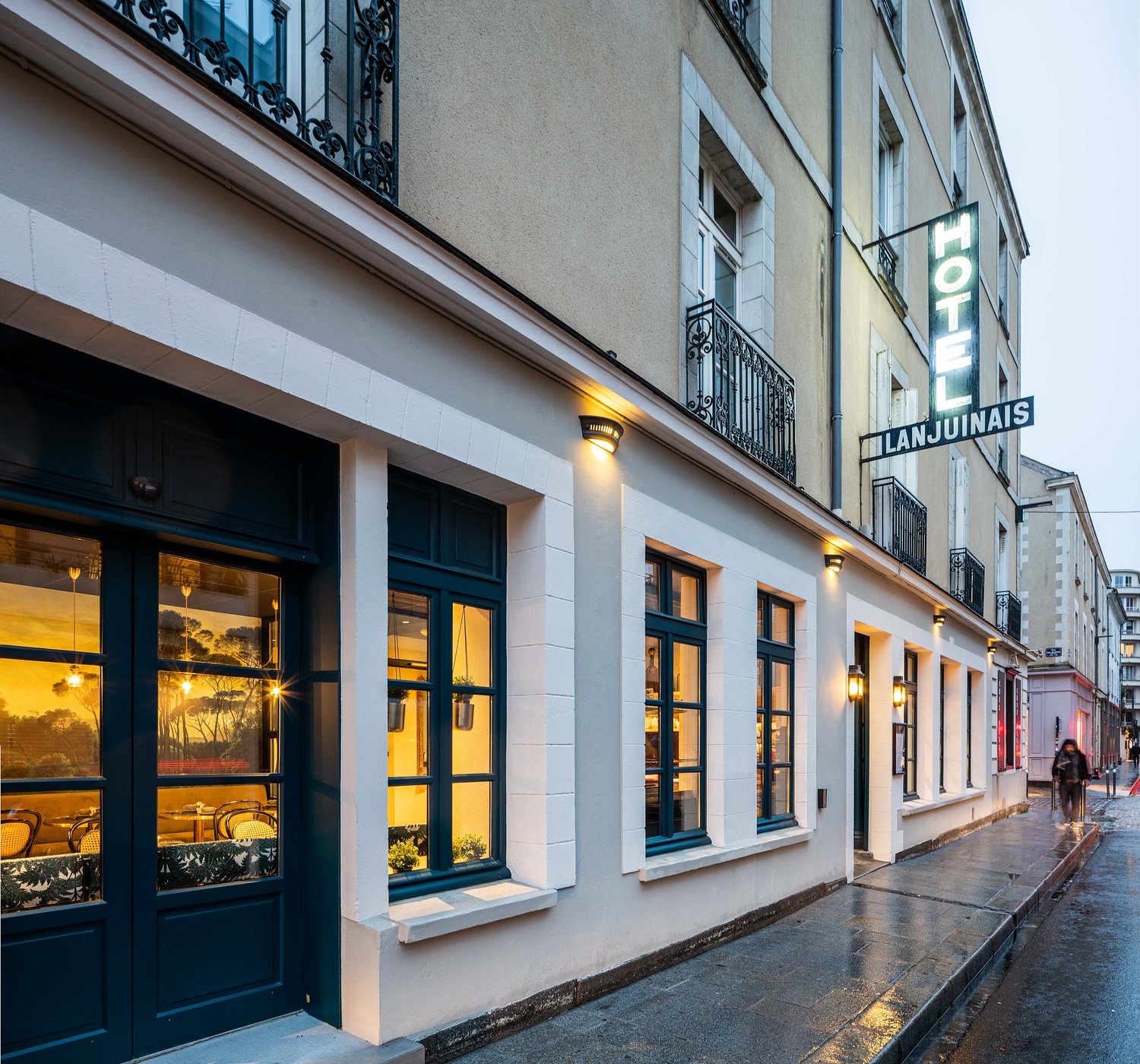 Hôtel Lanjuinais Hotels in Rennes – GayOut Guide