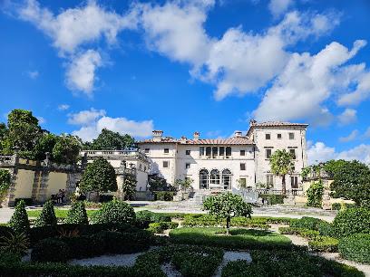 Vizcaya Hotels in Sacramento – GayOut Guide