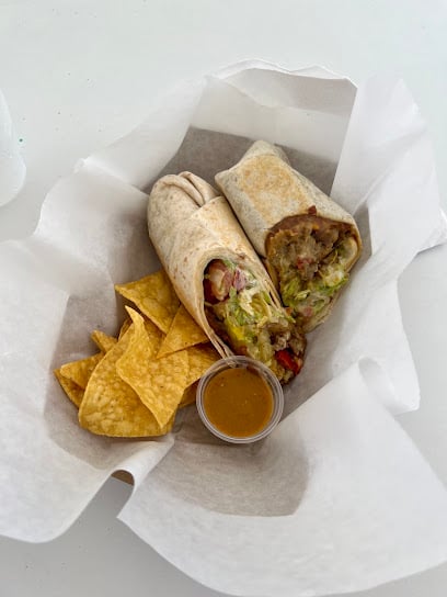 Oasis Tapas & Lounge Bars & Clubs in San Juan – GayOut Guide