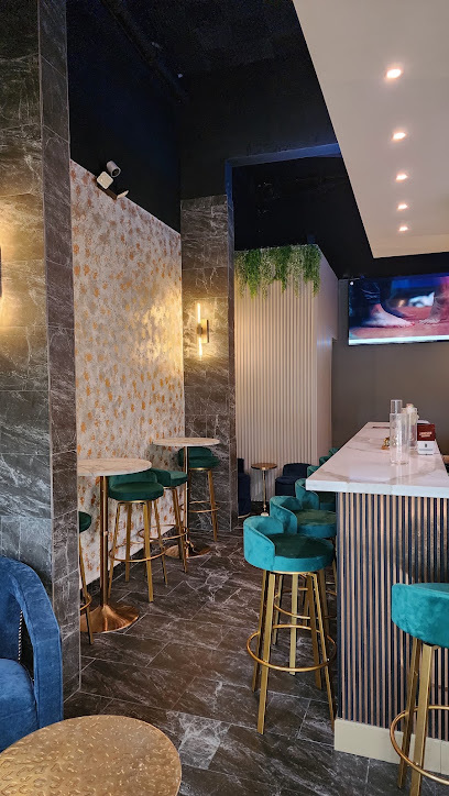 LadyBugBar Bars & Clubs in San Juan – GayOut Guide