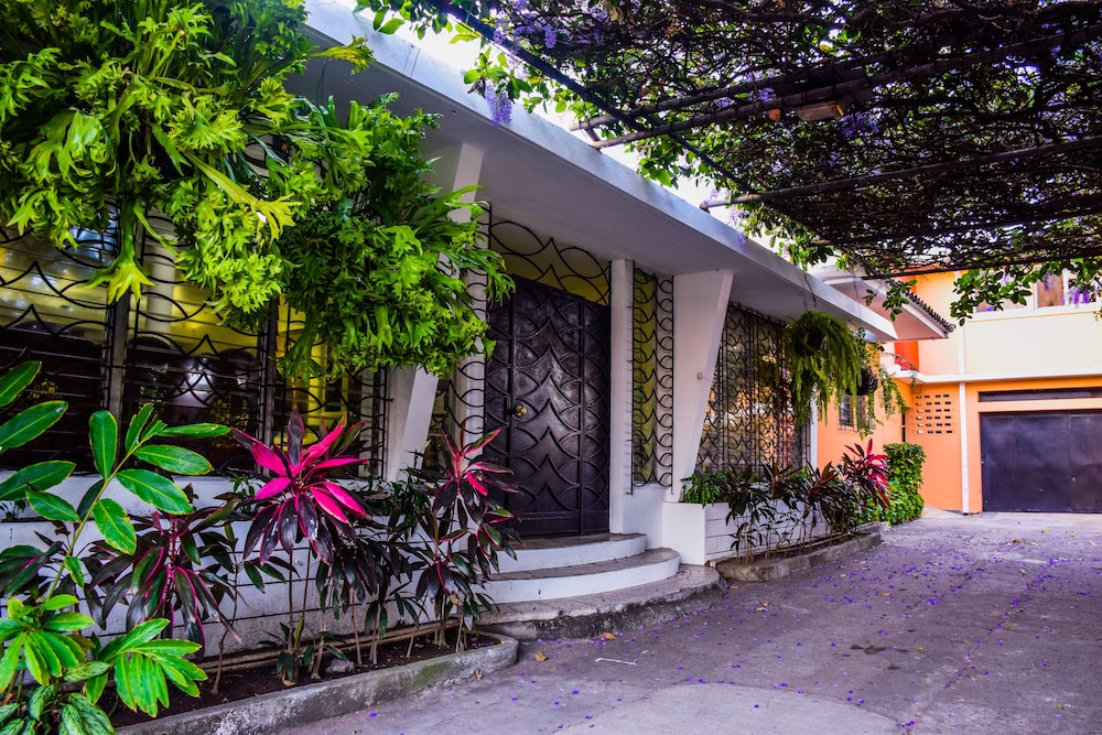 Eco Hotel Mariscal Hotels in Guatemala City – GayOut Guide