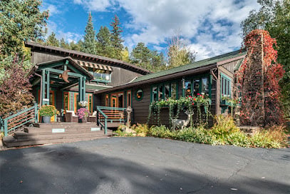 Highland Haven Creekside Inn Hotels in Denver – GayOut Guide