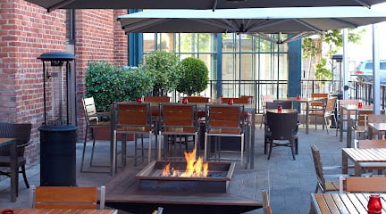 Blue Mermaid Chowder House & Bar Restaurants in San Francisco – GayOut Guide