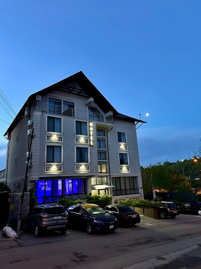 THE HOTEL PARIS & SPA