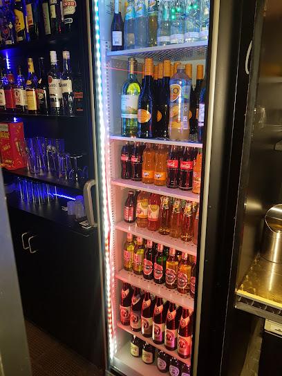 Joe's Dark and Playrooms Bars & Clubs in Hannover – GayOut Guide