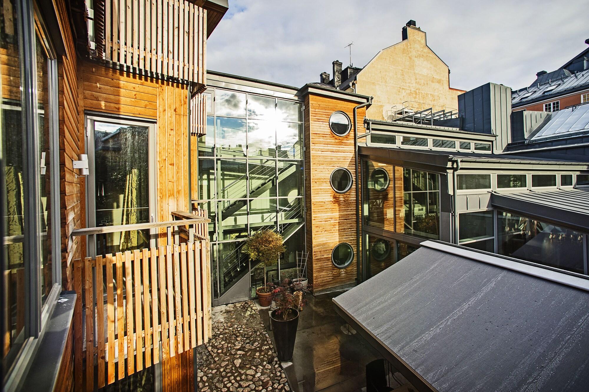 The Lamp Hotel