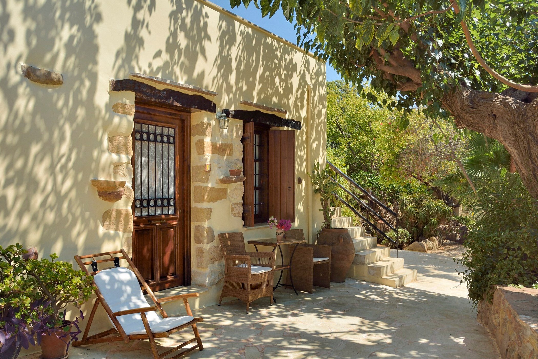 Elia Traditional Hotel & Spa Hotels in Ano Vouves – GayOut Guide
