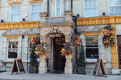 The Drayton Court Hotel, Ealing Hotels in Isleworth – GayOut Guide
